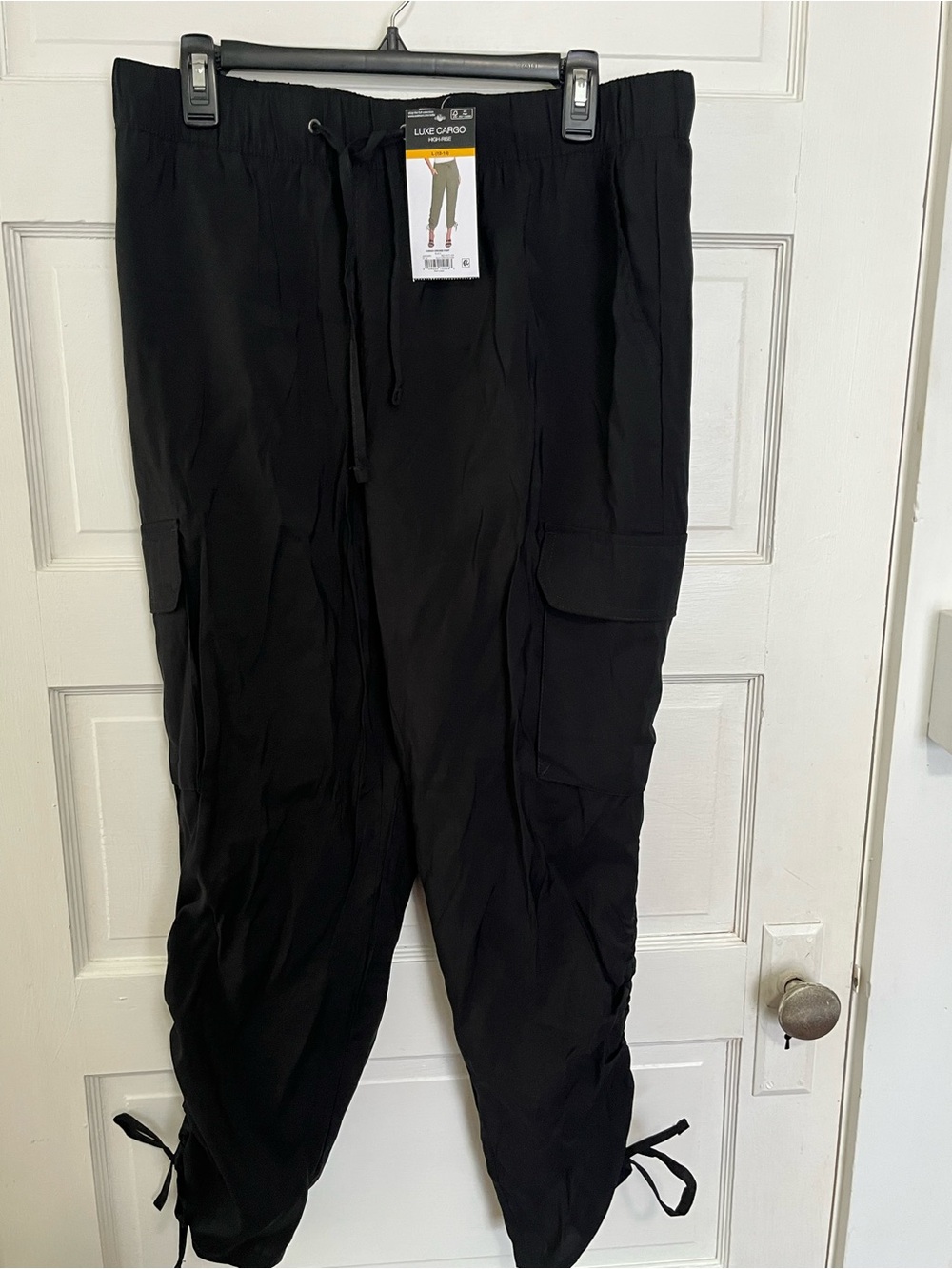 Black Cargo Jogger Pants -Sofia